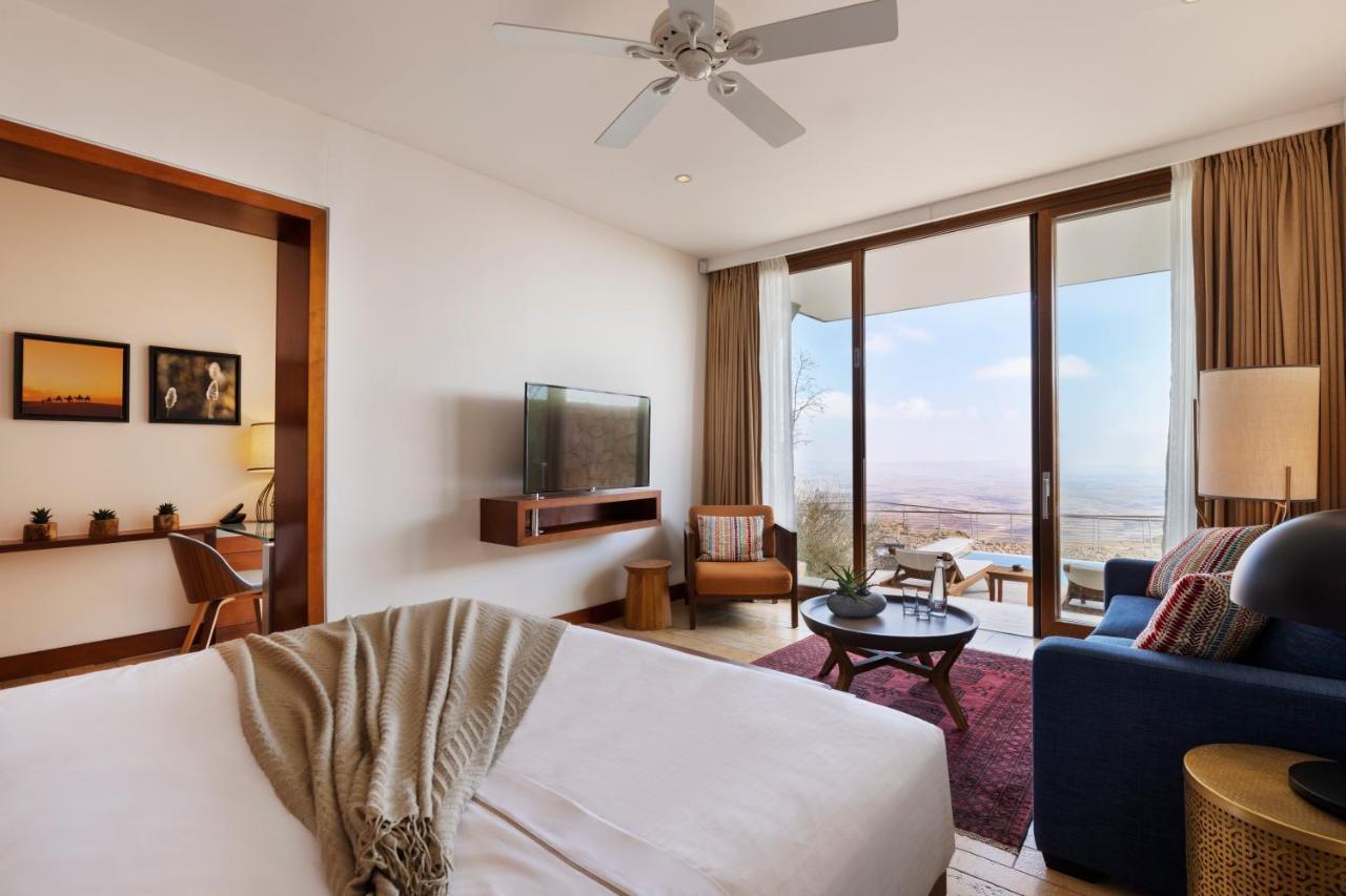 Beresheet By Isrotel Exclusive Mitzpe Ramon Esterno foto A suite at the hotel