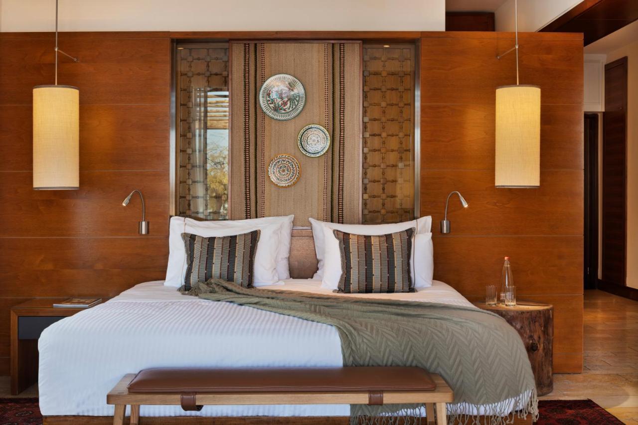 Beresheet By Isrotel Exclusive Mitzpe Ramon Esterno foto A bedroom at the Oberoi, Mumbai