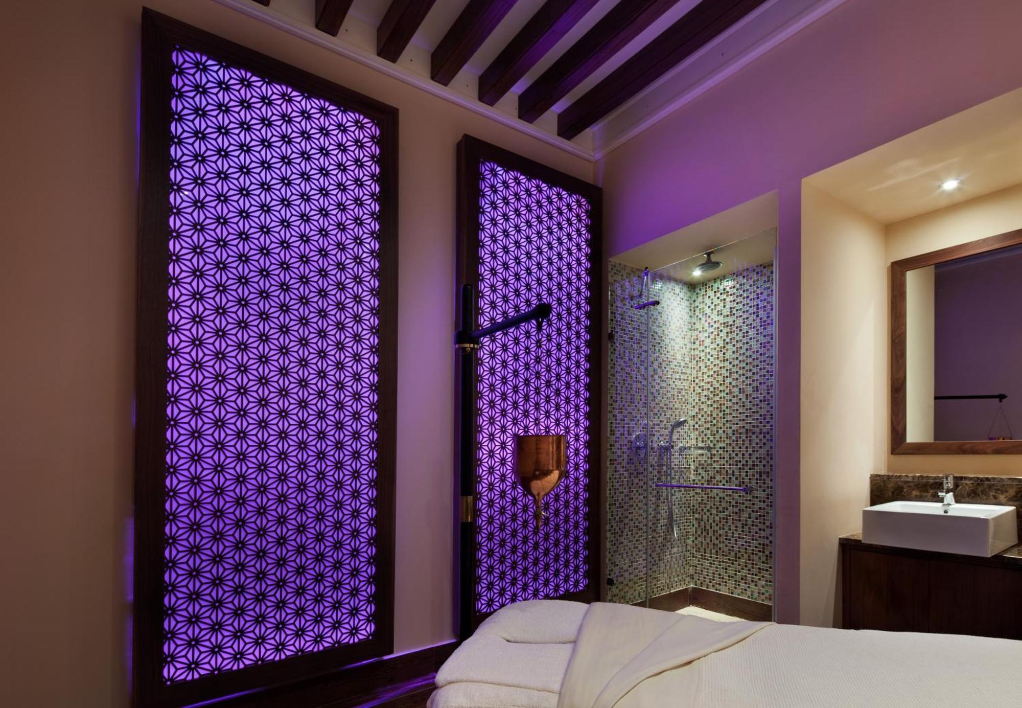 Beresheet By Isrotel Exclusive Mitzpe Ramon Esterno foto A spa treatment room at the Four Seasons Hotel, Mumbai