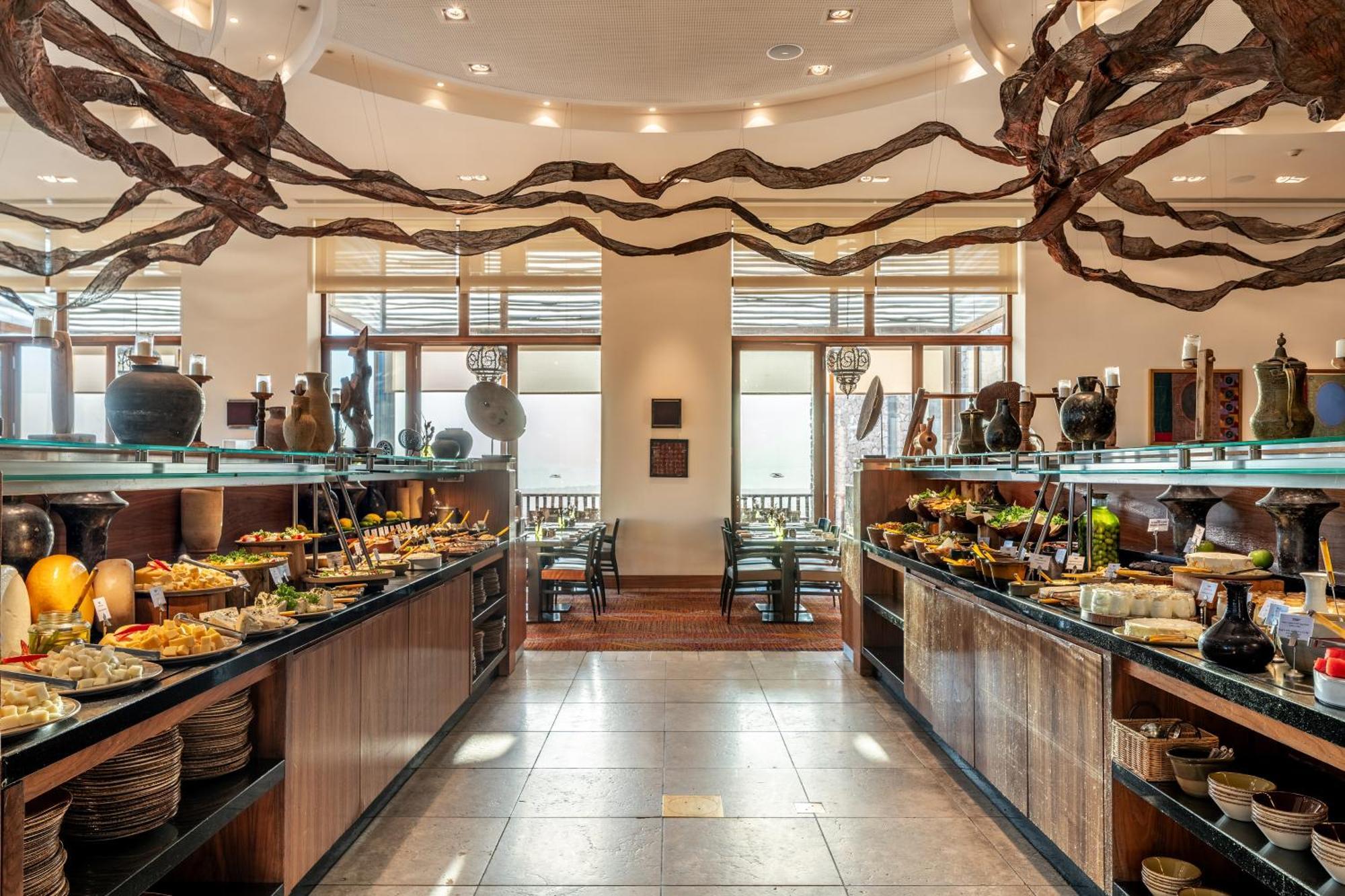Beresheet By Isrotel Exclusive Mitzpe Ramon Esterno foto The buffet at the hotel